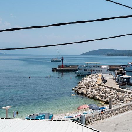 Beach Apartman Marela Слатине Екстер'єр фото