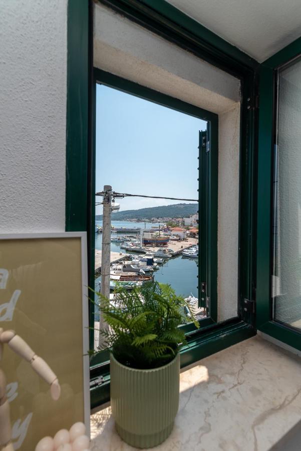 Beach Apartman Marela Слатине Екстер'єр фото