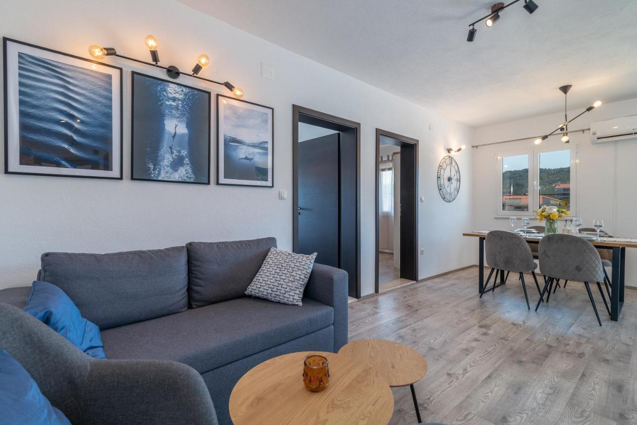 Beach Apartman Marela Слатине Екстер'єр фото