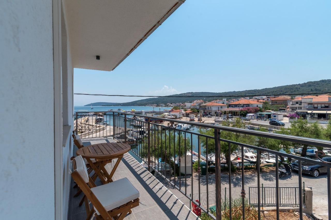 Beach Apartman Marela Слатине Екстер'єр фото